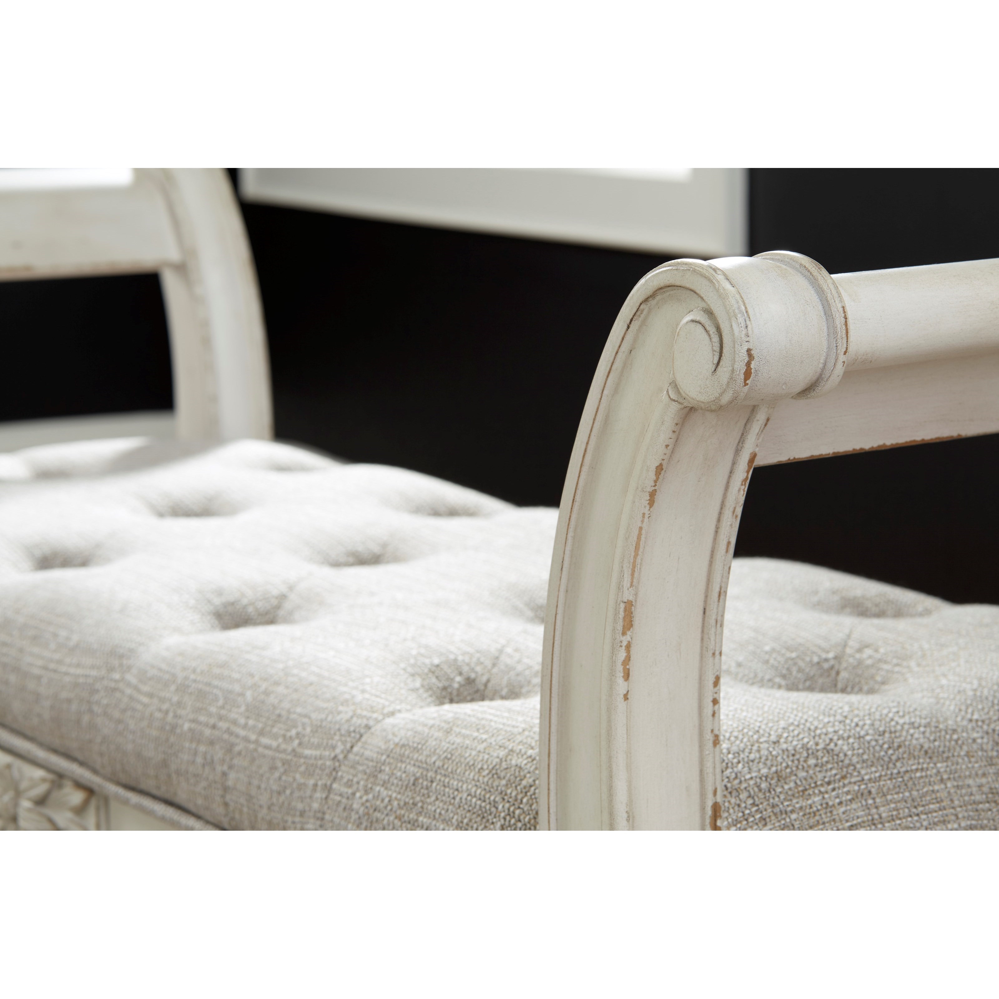 Realyn outlet bed bench